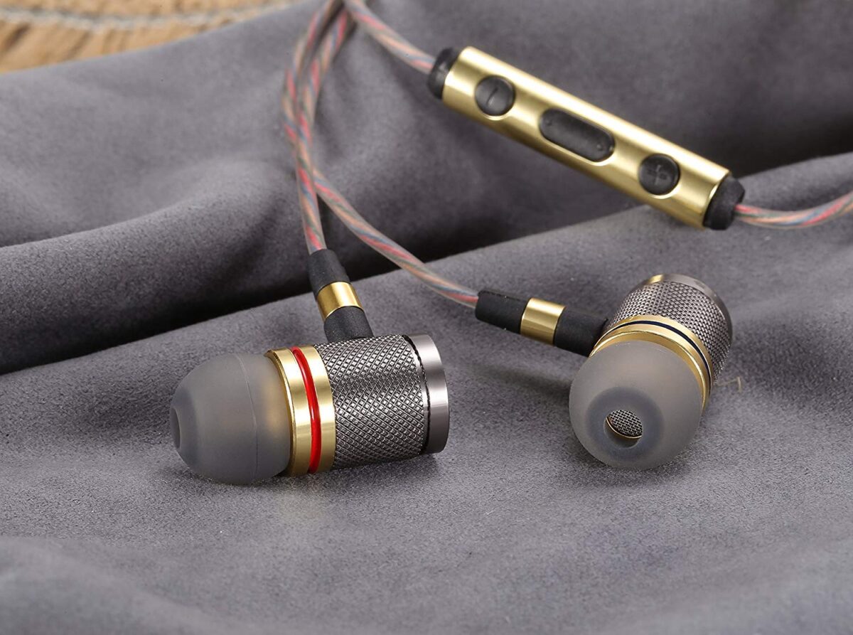 PTron Aristo in-Ear Wired Headphones with Mic (Gold) - Image 4